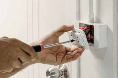 electrical outlet installation and repair